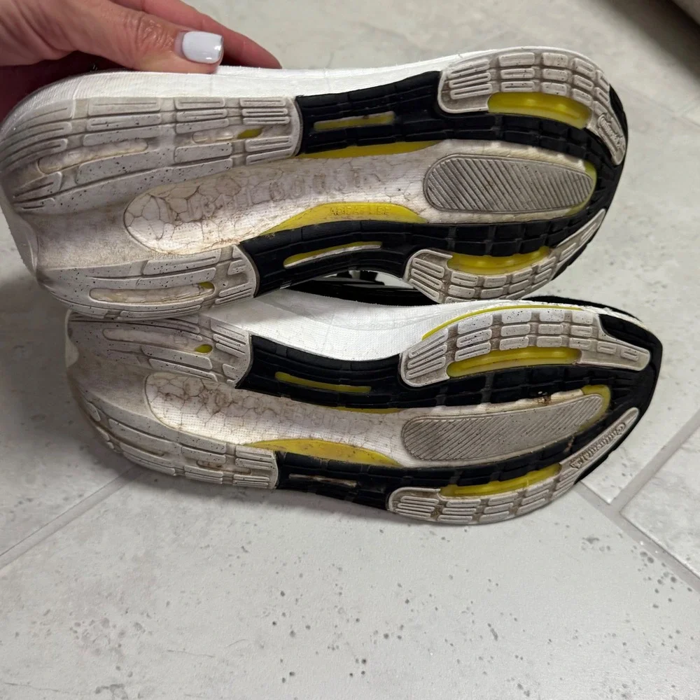Adidas Ultraboost Light Womens Running Shoes Black Solar Yellow HQ6355 Size 8.5‎